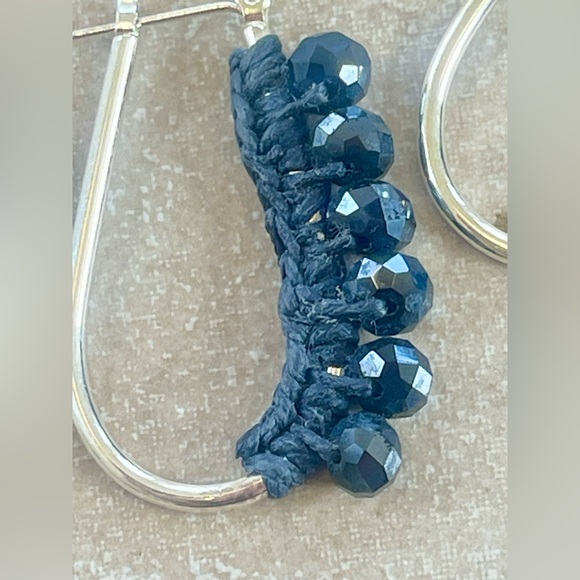 Incredible Artisan Sterling Silver Woven Blue Bead Hoop Earrings 1.5” - Picture 4 of 4